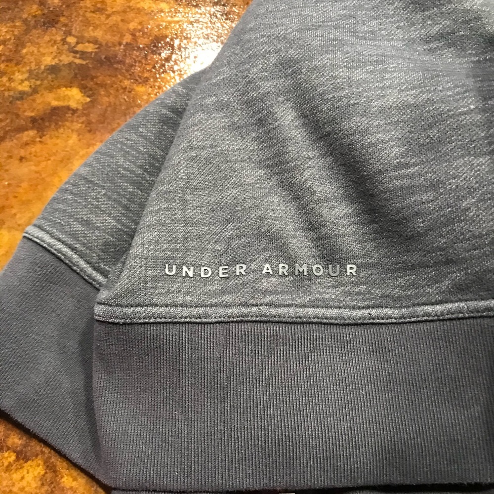 Under Armour Hood jacket. - Picture 5 of 5